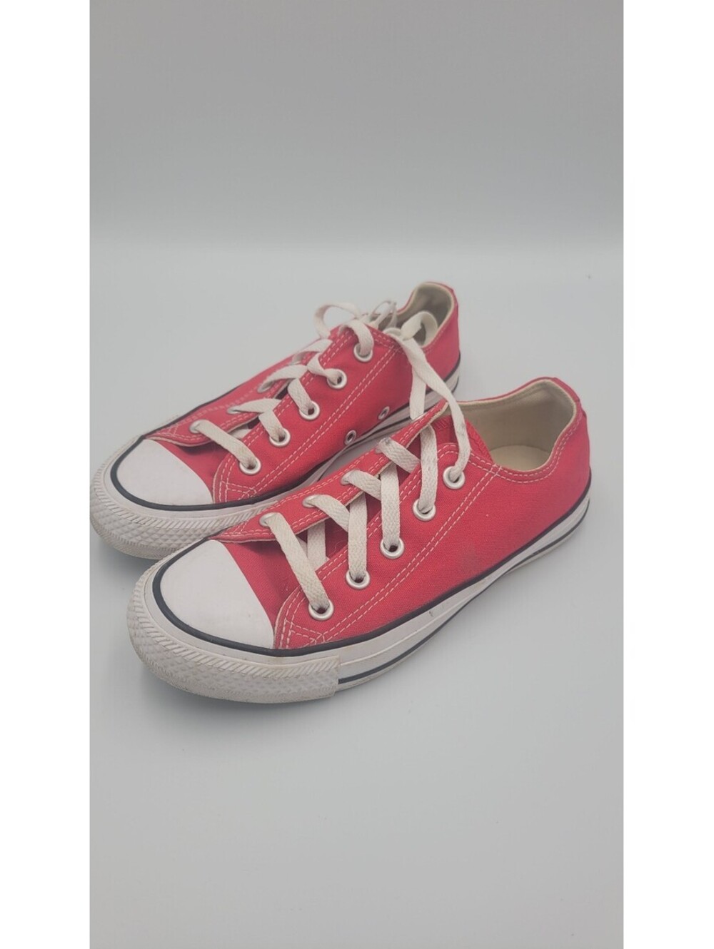 Converse All Star Women's Red Canvas Low Top Sneakers Size 4 US
